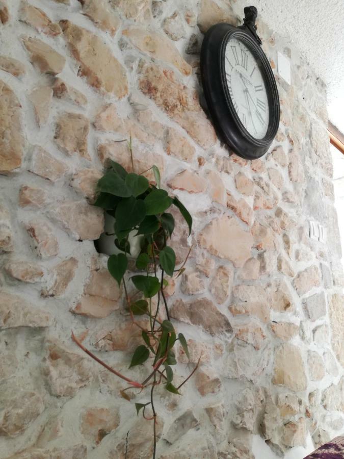 Traditional Stone House St.Anton Malinska Bagian luar foto