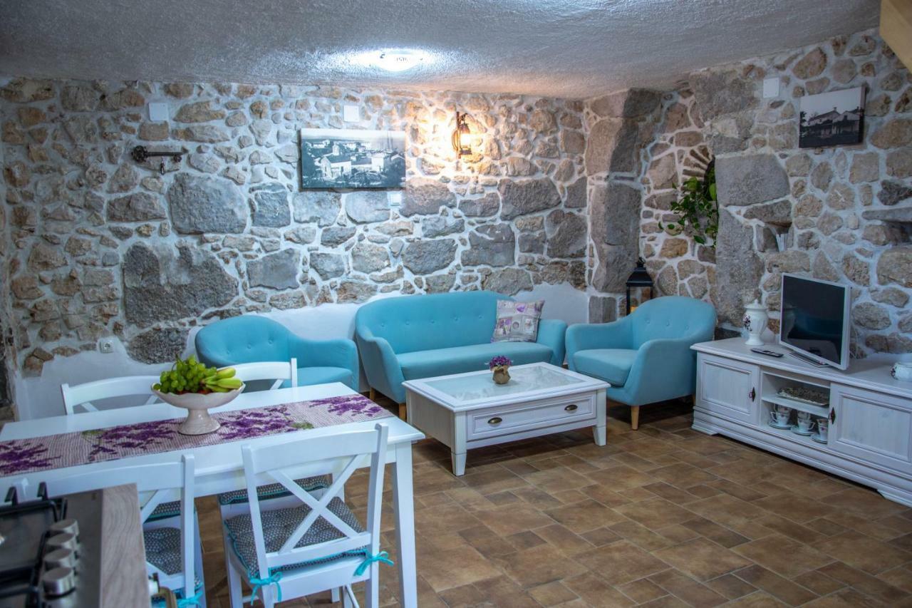 Traditional Stone House St.Anton Malinska Bagian luar foto