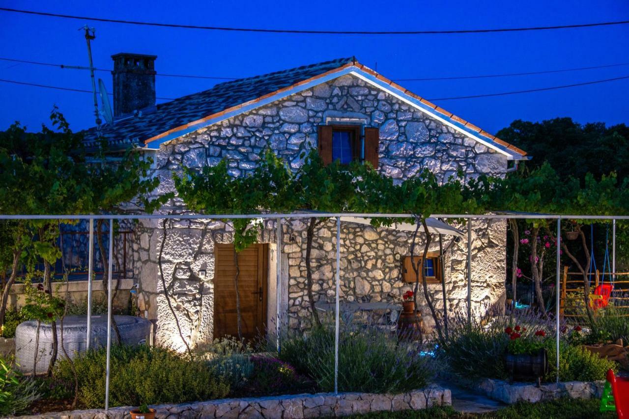 Traditional Stone House St.Anton Malinska Bagian luar foto